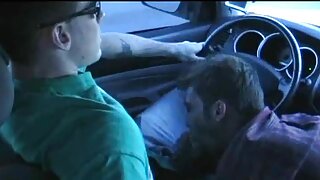 Kimberly Kane je primamljiva jahačica pijetla.