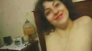 Plavokosi tranny Nanda Molinari drka kurac i udara u anus