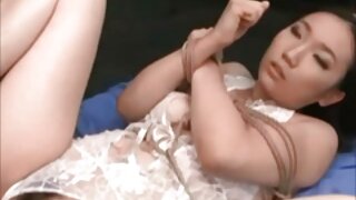 Dvije ekstremno napaljene kurve Rebecca Blue i Jayden Jaymes imaju žestok lezbijski seks